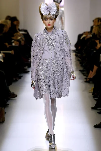 Look 25